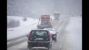 Maišysis lietus, šlapdriba ir sniegas: keliuose susidarys pavojingos sąlygos