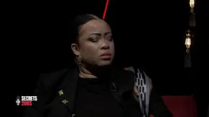 Secrets 2 Vies - Anonyme : ( livrée par mon père à son ami, j'ai fui pour survivre )