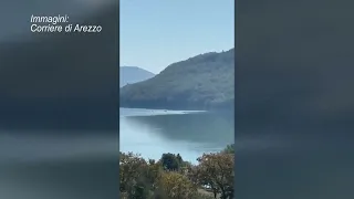 Seaplane crashes into Lake Montedoglio. Pilot unharmed