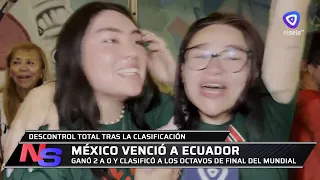 Festejo de los hinchas mexicanos tras la clasificación a los octavos de final del mundial