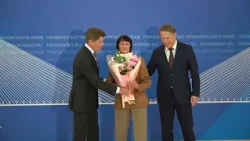 Russian Minister of Health presents federal awards to Primorye doctors.