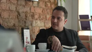 Señal Literaria: Luis Eduardo Hoyos