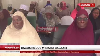Agabuuti Ttabamiruka w'abasomesa atudde bacoomedde Minisita Balaam asusse okubaswaliza mu bayizi