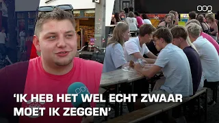 Brakke KEI-lopers aan de pizza op Vismarkt