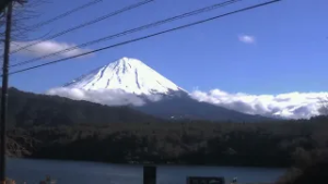 西湖ライブカメラ タイムラプス映像（2026年2月26日） 提供：UTYテレビ山梨