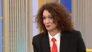 Առավոտ լուսո. Արևիկ Ստամբոլցյան, Մանէ Աղաջանյան