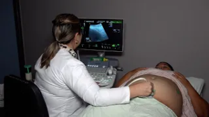 Brigadas Médicas visitan hogares en Barrio Grenada