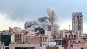 Tercer día de ataque en Irán: Israel dice haber destruido 600 infraestructuras del régimen