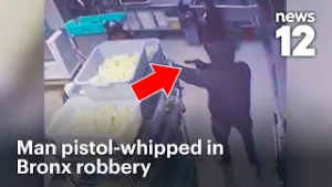 Мужчина скрывается от правосудия после кражи денег и мобильных телефонов во время жестоких ограбл...