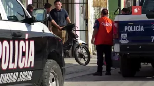 Ponen al descubierto domicilio particular donde tenían escondidos vehículos con reportes de robo