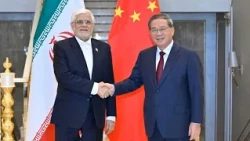 The Chinese PM states that China will continue to promote peace and stability in the Middle East.