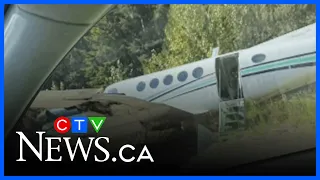 1 dead after plane lands on B.C. road