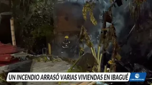 Incendio arrrasó con varias viviendas en un barrio de Ibagué
