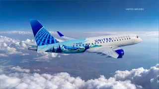 United Airlines Express plane to feature mountain livery