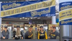 Brewers fans fly home from Florida with memories of historic World Series win