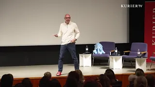 "Don't become better men" – Coach with a clear message for women
