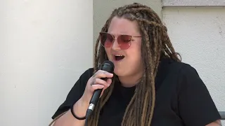 Ultra Llight Acoustic - Sexy and I Know It