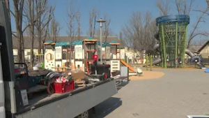 Rudolf-kert – csúszda