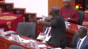 Доктор Амин Адам предупреждает, что политика закупки 127 тонн золота будет способствовать незакон...